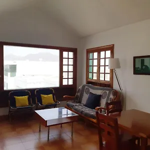 https://la-laja-13.in-canary-islands.com